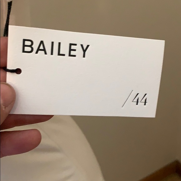 Top - Picture 5 of 6